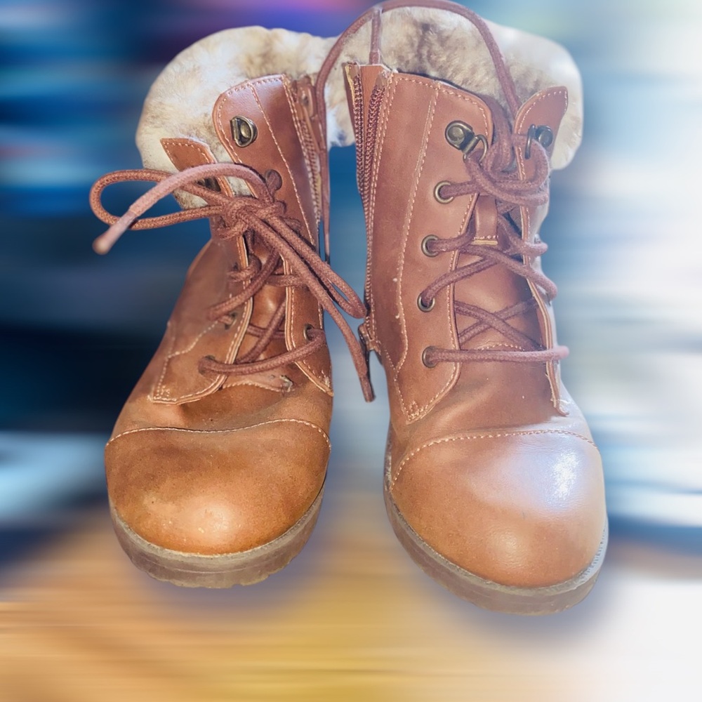 SUGAR SIZE 12 brown boots